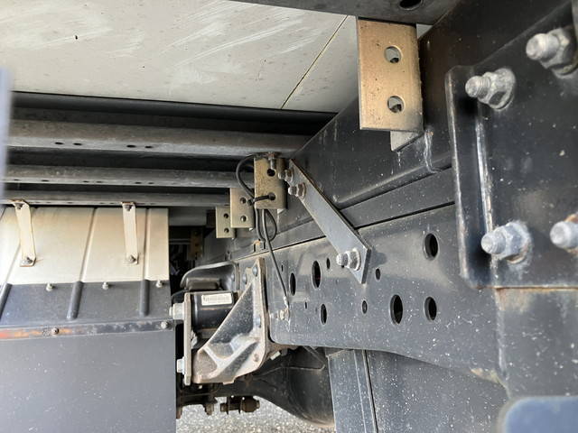 いすゞエルフ冷凍車（冷蔵車）小型（2t・3t）[写真20]