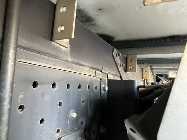 いすゞエルフ冷凍車（冷蔵車）小型（2t・3t）[写真21]