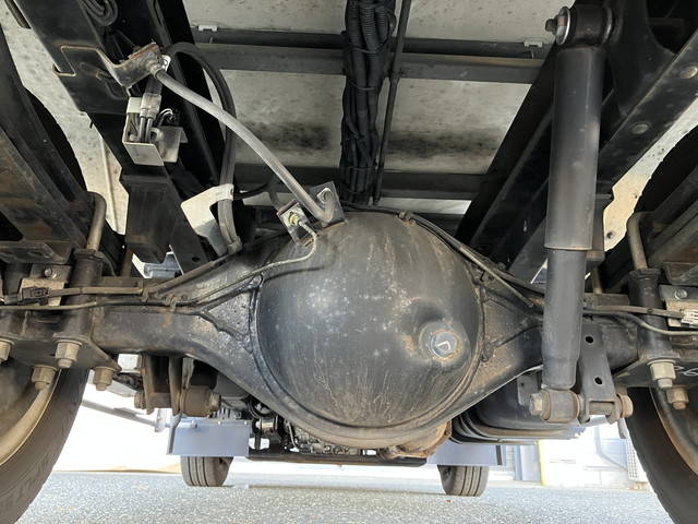 いすゞエルフ冷凍車（冷蔵車）小型（2t・3t）[写真22]