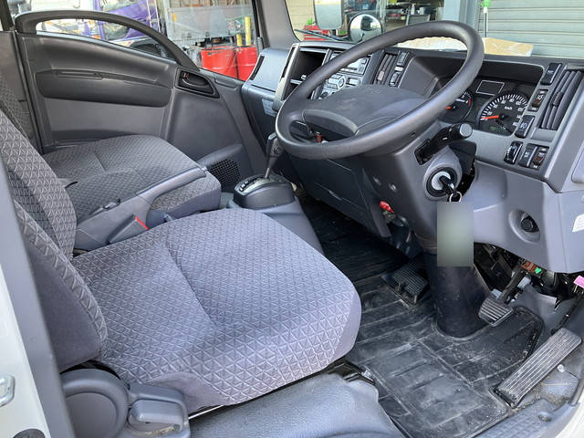 いすゞエルフ冷凍車（冷蔵車）小型（2t・3t）[写真29]