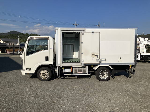 いすゞエルフ冷凍車（冷蔵車）小型（2t・3t）[写真06]