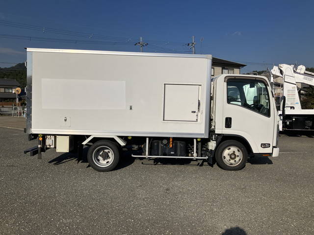 いすゞエルフ冷凍車（冷蔵車）小型（2t・3t）[写真07]