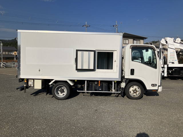 いすゞエルフ冷凍車（冷蔵車）小型（2t・3t）[写真08]