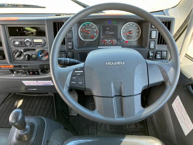 いすゞフォワードクレーン4段中型（4t）[写真35]