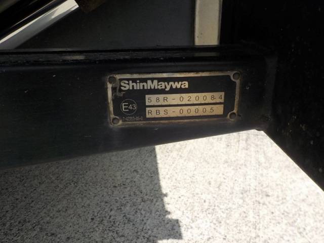 三菱ふそうキャンターアルミバン小型（2t・3t）[写真22]