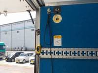 三菱ふそうキャンターアルミバン小型（2t・3t）[写真24]