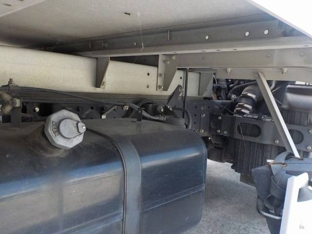 三菱ふそうキャンターアルミバン小型（2t・3t）[写真33]