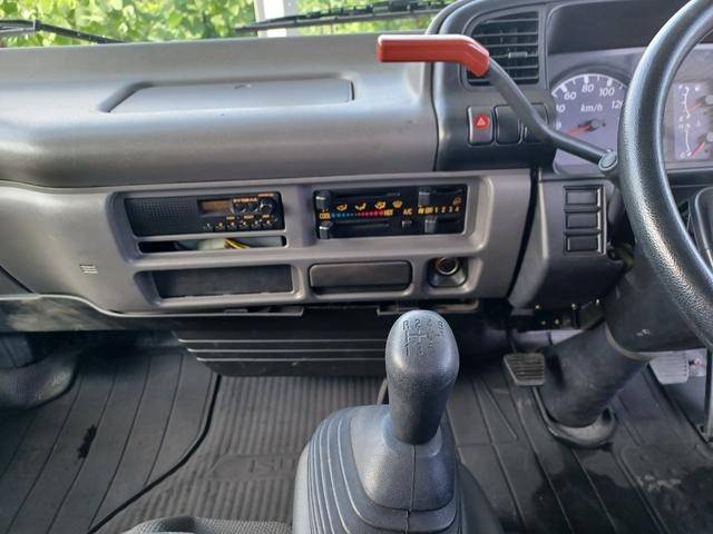 いすゞエルフローダーダンプ小型（2t・3t）[写真10]