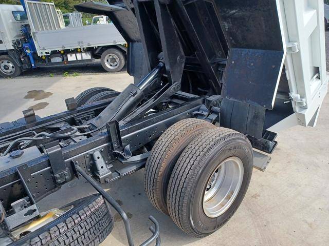 いすゞエルフローダーダンプ小型（2t・3t）[写真16]