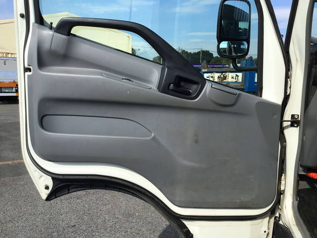 日野デュトロローダーダンプ小型（2t・3t）[写真28]