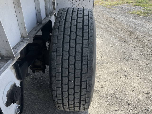 その他のメーカーその他の車種トレーラー（セミトレーラー）大型（10t）[写真24]