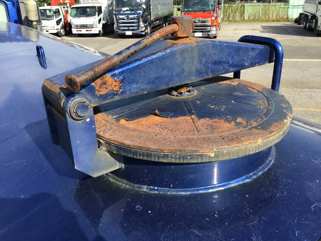 日野プロフィアバキュームカー大型（10t）[写真13]