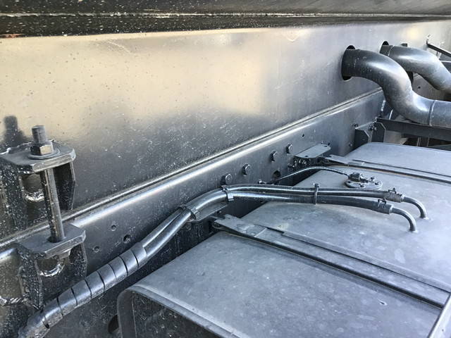 日野プロフィアバキュームカー大型（10t）[写真24]