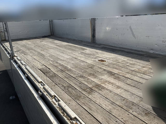 いすゞフォワードアルミブロック中型（4t）[写真12]