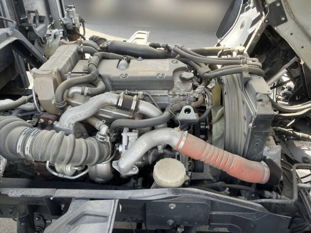 いすゞフォワードアルミブロック中型（4t）[写真24]