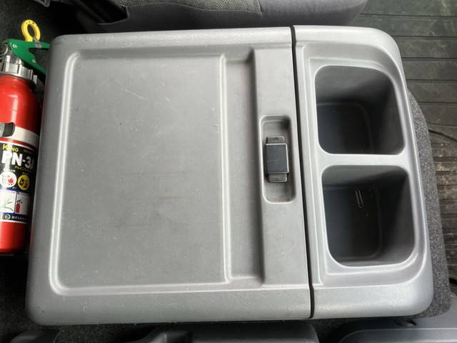 いすゞフォワードアルミブロック中型（4t）[写真31]