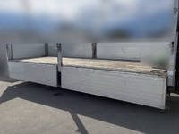 いすゞフォワードアルミブロック中型（4t）[写真05]