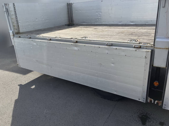 いすゞフォワードアルミブロック中型（4t）[写真06]