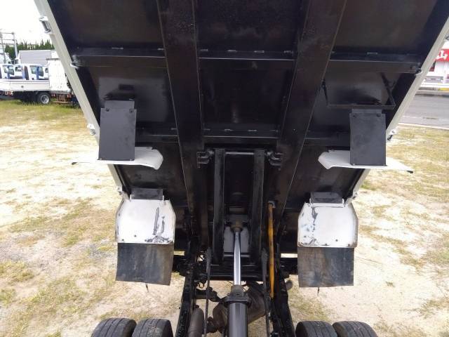 三菱ふそうキャンターダンプ小型（2t・3t）[写真13]