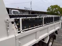 三菱ふそうキャンターダンプ小型（2t・3t）[写真09]