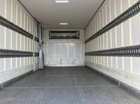 いすゞフォワード冷凍車（冷蔵車）中型（4t）[写真10]