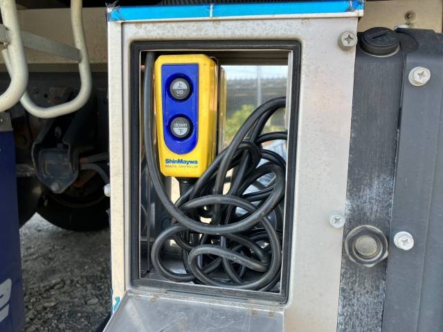 いすゞフォワード冷凍車（冷蔵車）中型（4t）[写真15]