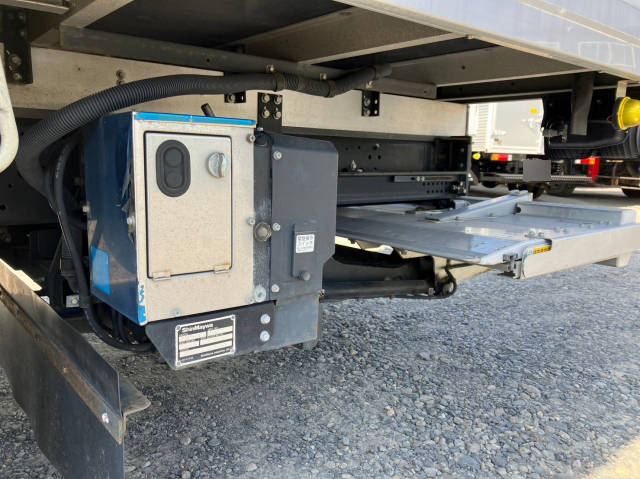 いすゞフォワード冷凍車（冷蔵車）中型（4t）[写真16]