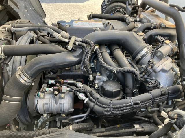 いすゞフォワード冷凍車（冷蔵車）中型（4t）[写真23]