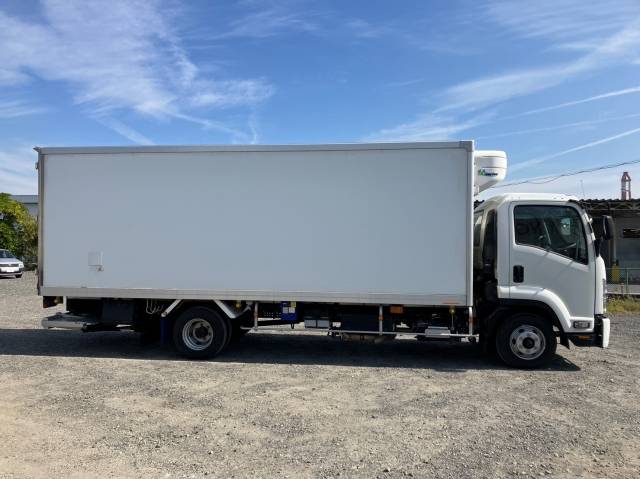 いすゞフォワード冷凍車（冷蔵車）中型（4t）[写真05]