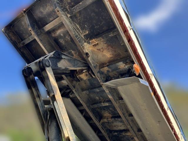 日野プロフィアダンプ大型（10t）[写真12]