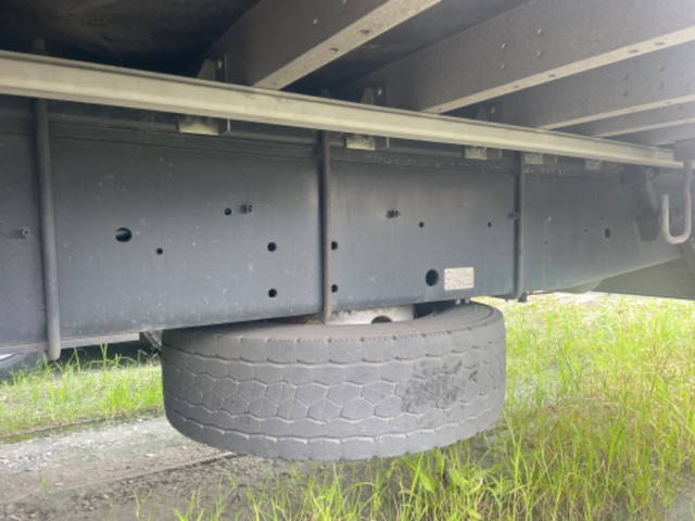 いすゞギガアルミウイング大型（10t）[写真17]