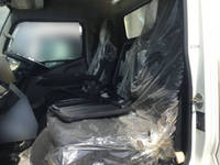 三菱ふそうキャンターアルミウイング小型（2t・3t）[写真27]