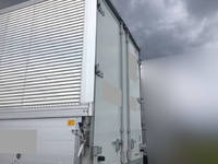 三菱ふそうキャンターアルミウイング小型（2t・3t）[写真02]