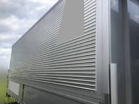 三菱ふそうキャンターアルミウイング小型（2t・3t）[写真04]