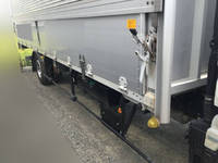 三菱ふそうキャンターアルミウイング小型（2t・3t）[写真05]