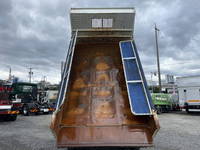 三菱ふそうキャンターダンプ小型（2t・3t）[写真12]