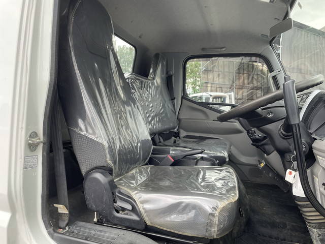 三菱ふそうキャンターダンプ小型（2t・3t）[写真31]