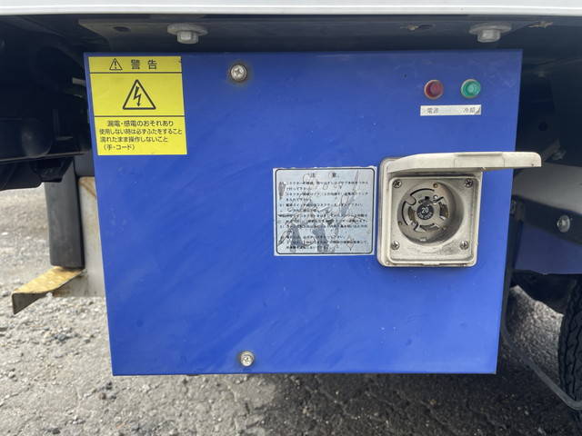 いすゞエルフ冷凍車（冷蔵車）小型（2t・3t）[写真14]