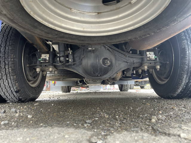 いすゞエルフ冷凍車（冷蔵車）小型（2t・3t）[写真21]