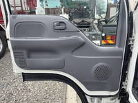 いすゞエルフ冷凍車（冷蔵車）小型（2t・3t）[写真26]