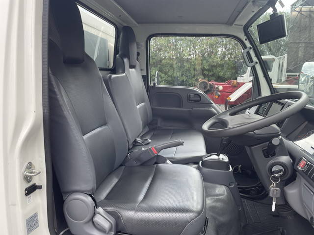 いすゞエルフ冷凍車（冷蔵車）小型（2t・3t）[写真31]