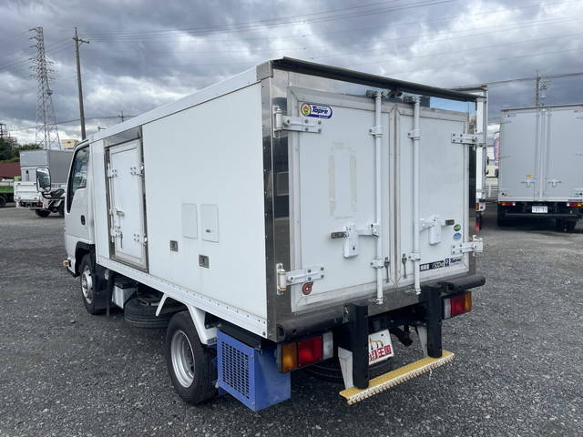 いすゞエルフ冷凍車（冷蔵車）小型（2t・3t）[写真04]