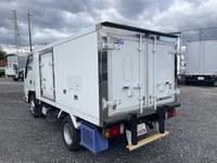 いすゞエルフ冷凍車（冷蔵車）小型（2t・3t）[写真04]