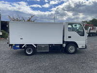 いすゞエルフ冷凍車（冷蔵車）小型（2t・3t）[写真07]