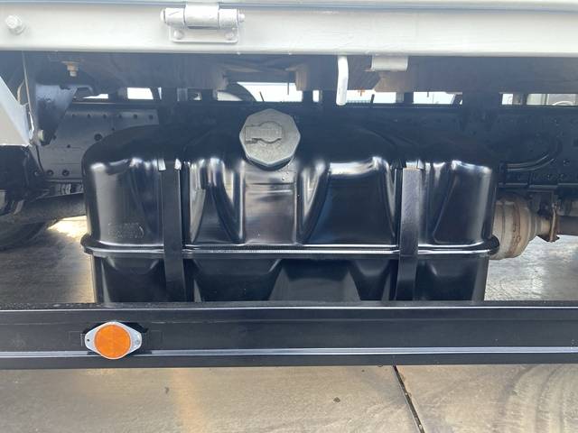 いすゞエルフ平ボディ小型（2t・3t）[写真19]