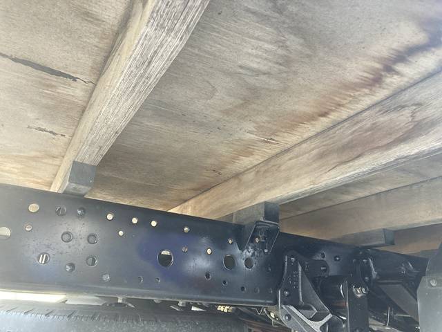 いすゞエルフ平ボディ小型（2t・3t）[写真22]