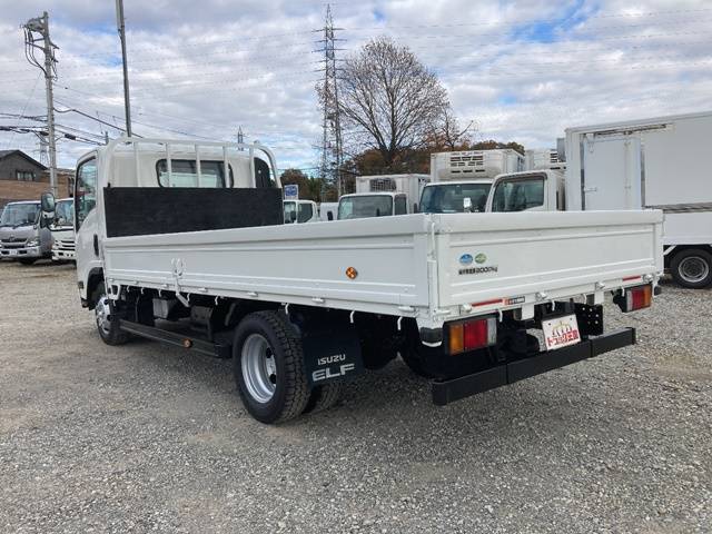 いすゞエルフ平ボディ小型（2t・3t）[写真04]