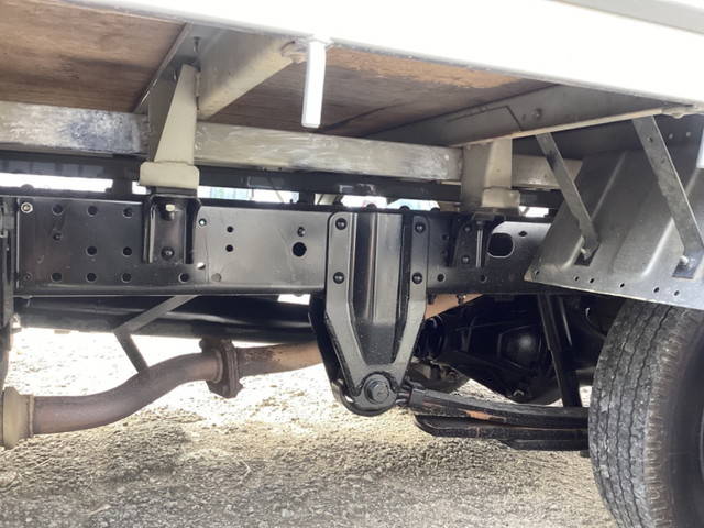 日産アトラス平ボディ小型（2t・3t）[写真16]