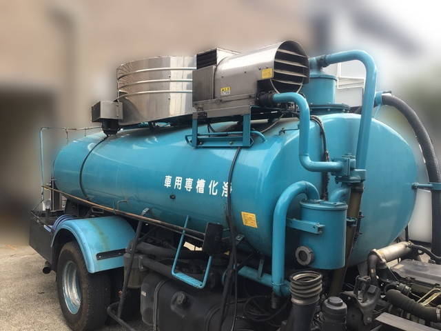 いすゞエルフバキュームカー小型（2t・3t）[写真12]