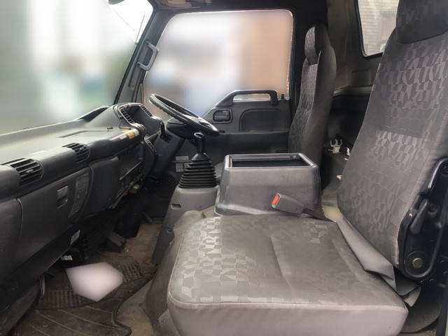 いすゞエルフバキュームカー小型（2t・3t）[写真27]